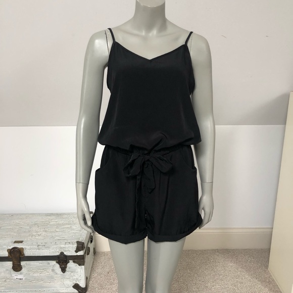 J-Crew Black romper with tie waist - Picture 1 of 8